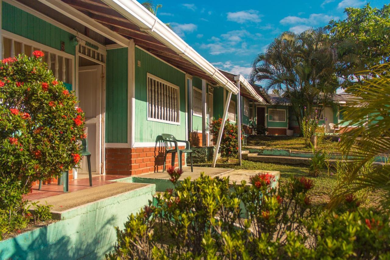 Hotel Costa Real Playa Ladrilleros Exterior foto